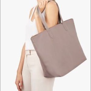 NEW Cuyana Classic Zipper Tote in Sable